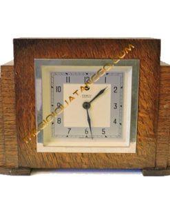 Đồng hỗ gỗ để bàn hình khối