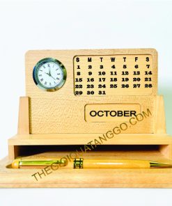 Lịch gỗ để bàn trang trí có đồng hồ