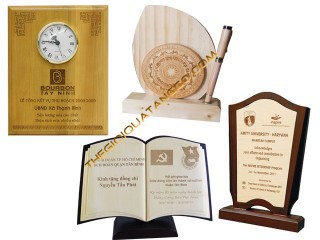 Bảng Vinh Danh Gỗ