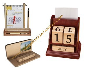 Lịch Để Bàn Gỗ